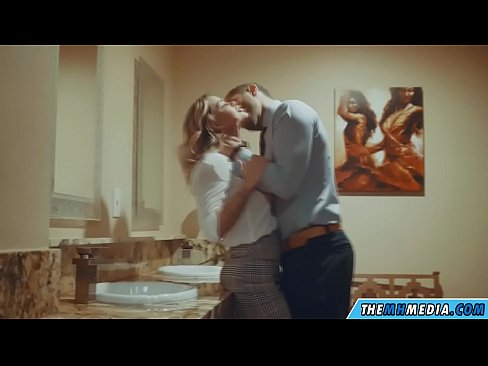 ❤️ Kad te prsata plavuša zavede u javnom toaletu ❤️❌ Porno fb kod nas ️❤
